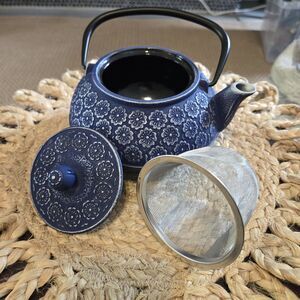 Primula Cast Iron Teapot Blue Floral With Tea Diffuser 3 Piece Set
